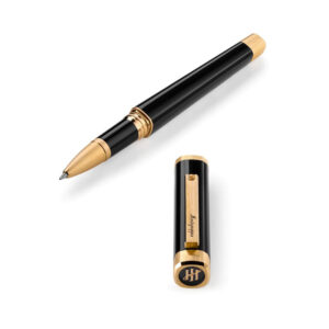 Roller Montegrappa Quattro din rasina neagra cu finisaj placat cu aur galben