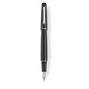 Stilou Elmo 01 Montegrappa din rasina neagra cu finisaj din otel inoxidabil